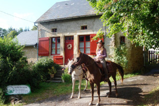 Hébergements randonnées équestres Gîtes La Petite Ouche Morvan Hébergements randonnées équestres Gîtes La Petite Ouche Morvan