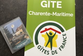 Hébergements randonnées équestres Domaine de la Flétrie Hébergements randonnées équestres Domaine de la Flétrie